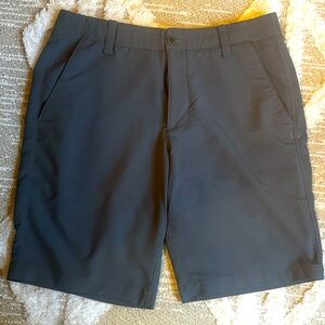 Under Armour • Men’s EUC Golf Shorts sz 34